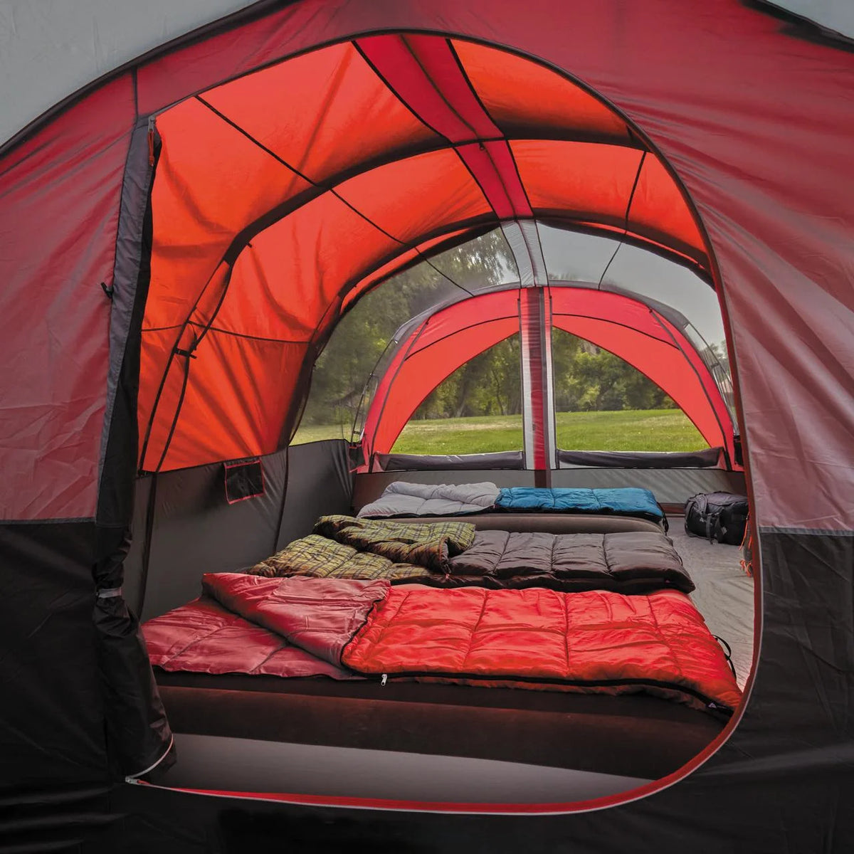 10-Person Tunnel Tent with Vestibule D196678