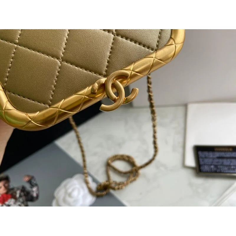 Small Lambskin Kiss-Lock Bag C767