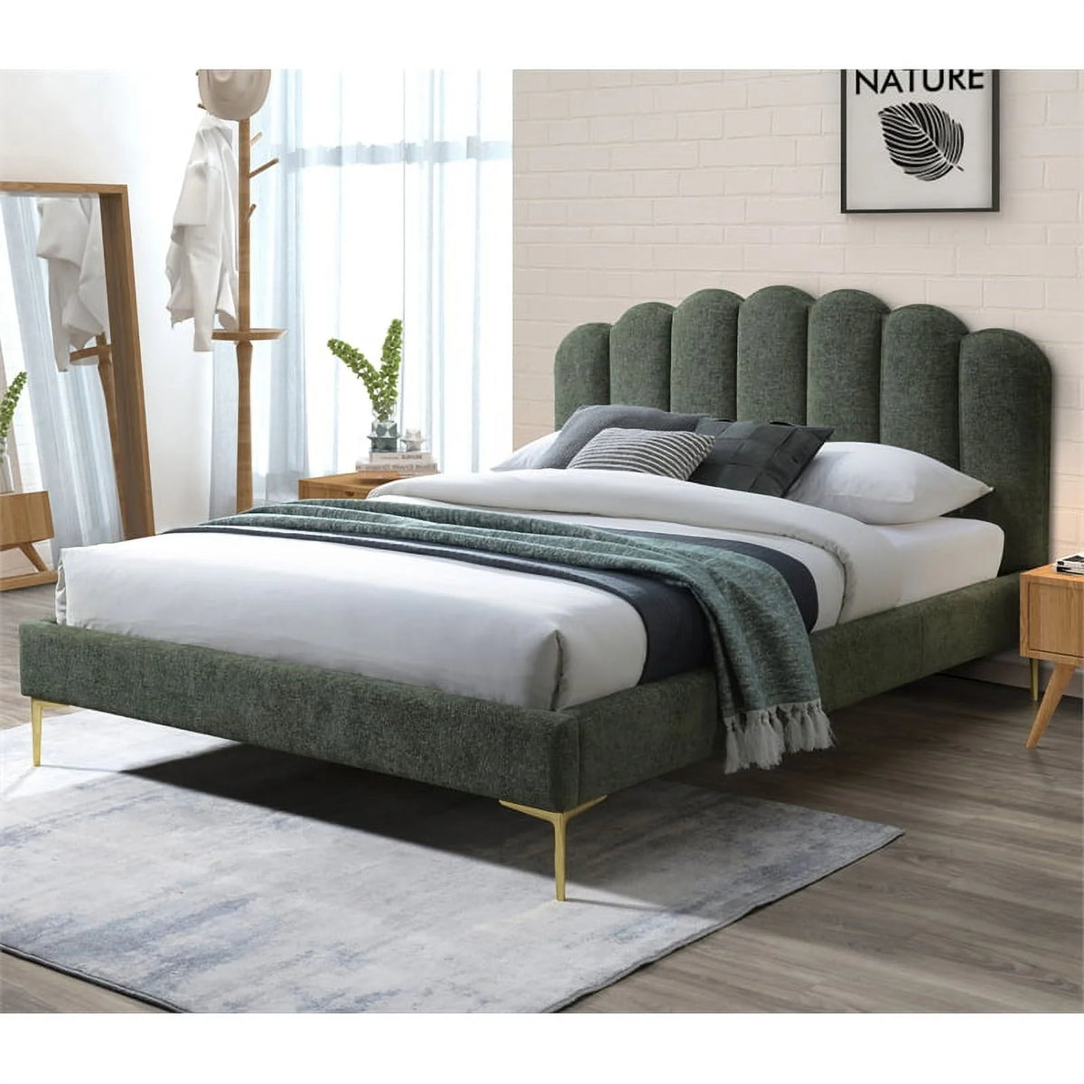 Forest Green Queen Platform Bed M363246