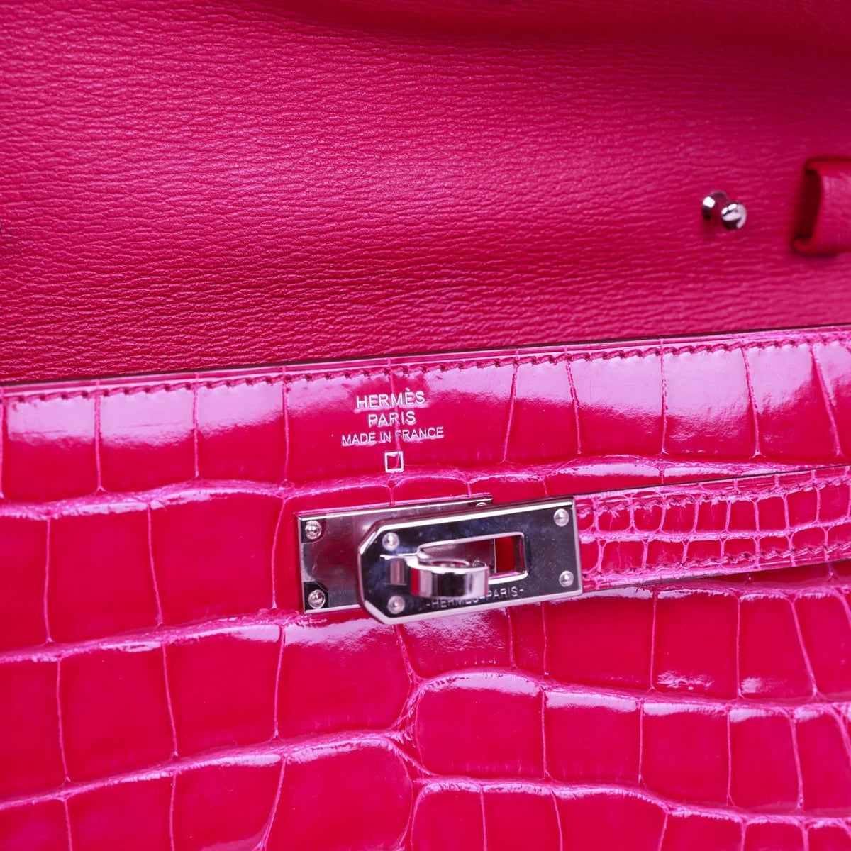 Pre-owned Shiny Alligator Wallet J2454